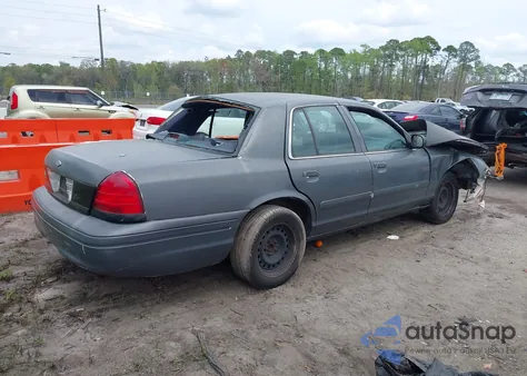 2001 Ford Crown Victoria Police Interceptor from USA, damaged, VIN 2FAFP71W71X143506